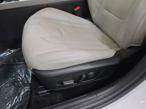 Used 2024 Hyundai Elantra Limited FWD image 29