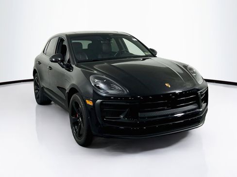Used 2023 Porsche Macan S AWD/4WD image 3