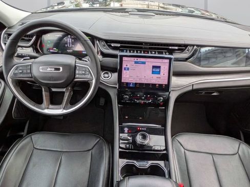 Used 2022 Jeep Grand Cherokee Limited 4xe w/ Luxury Tech Group II AWD/4WD image 14