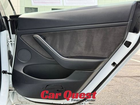 Used 2021 Tesla Model 3 Standard Range Plus image 17