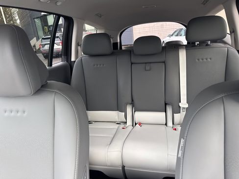 Used 2026 Hyundai Ioniq 9 SEL image 32