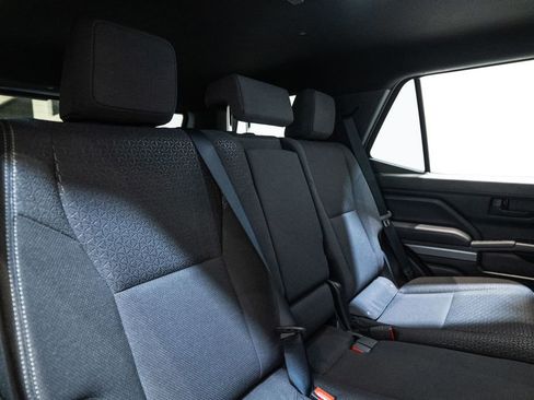 Used 2025 Toyota 4Runner SR5 image 32