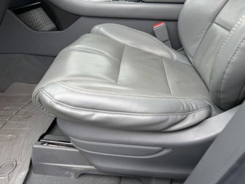 Used 2020 Lincoln Aviator Reserve w/ Equipment Group 202A image 12