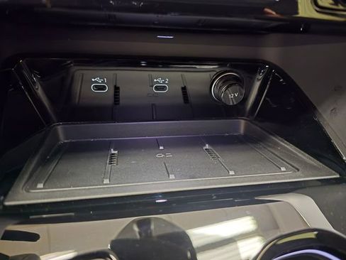 Used 2025 Audi Q5 Premium w/ Convenience Package image 22