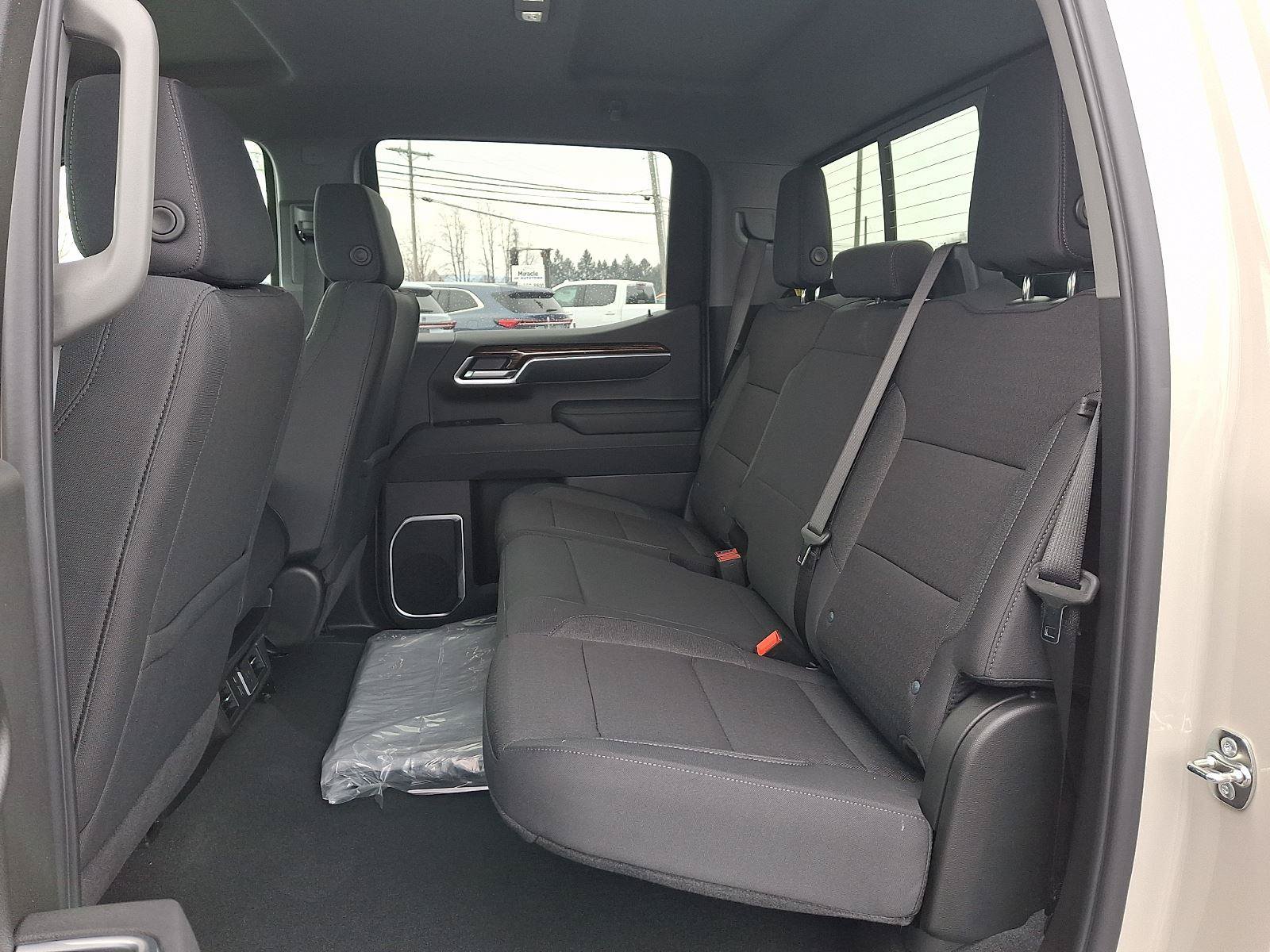 New 2026 GMC Sierra 1500 SLE w/ Preferred Package AWD/4WD image 6