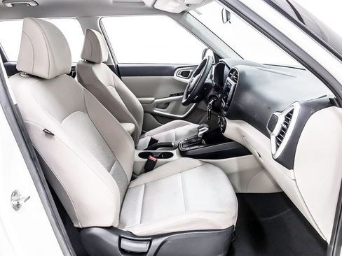Used 2022 Kia Soul LX FWD image 31