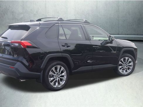 Used 2023 Toyota RAV4 XLE Premium AWD/4WD image 11
