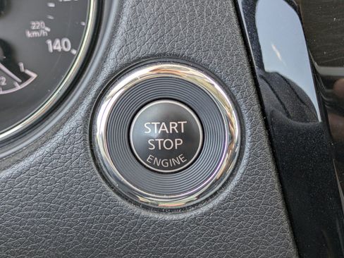 Used 2019 Nissan Rogue SV FWD image 27