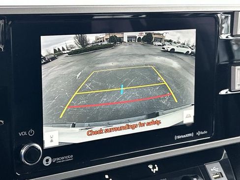 Used 2022 Toyota Tundra SR5 w/ SR5 Convenience Package AWD/4WD image 23