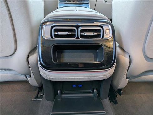 Certified 2023 Mercedes-Benz S 500 4MATIC image 18