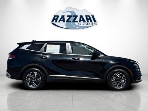Used 2024 Kia Sportage LX FWD image 2
