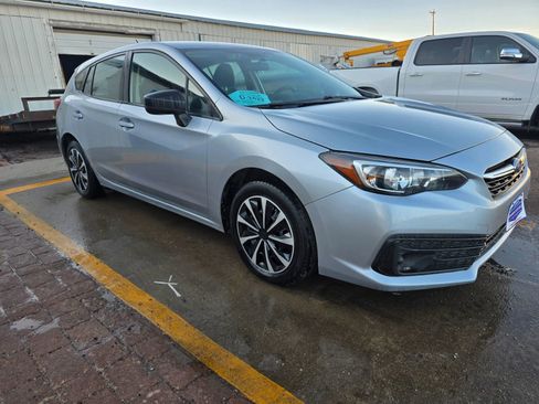 Used 2020 Subaru Impreza 2.0i image 3