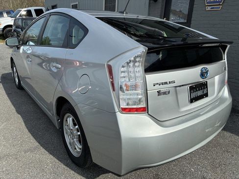 Used 2010 Toyota Prius Five image 4