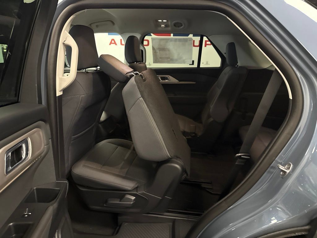 New 2026 Ford Explorer Active AWD/4WD image 27