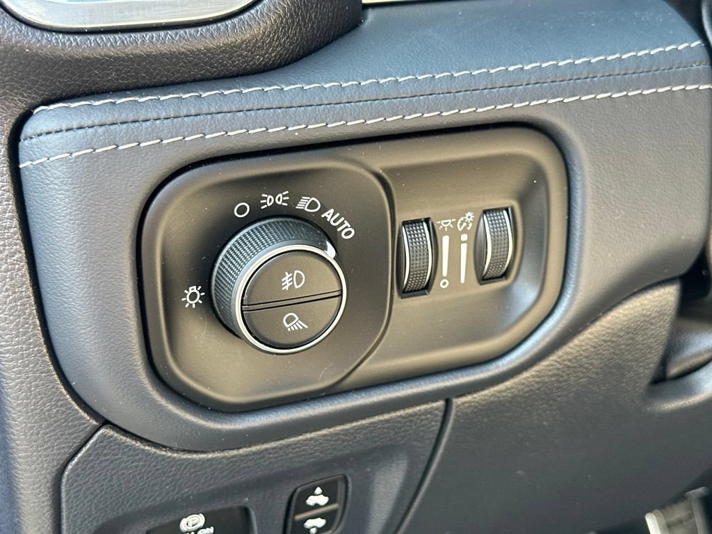 Used 2024 RAM 1500 Limited AWD/4WD image 48