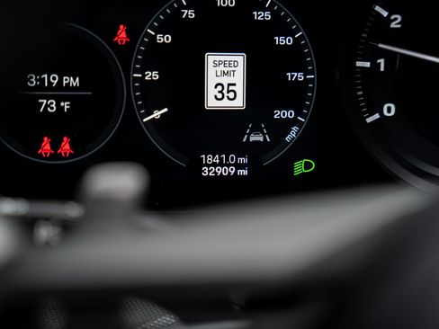 Used 2020 Porsche 911 Carrera 4S image 47