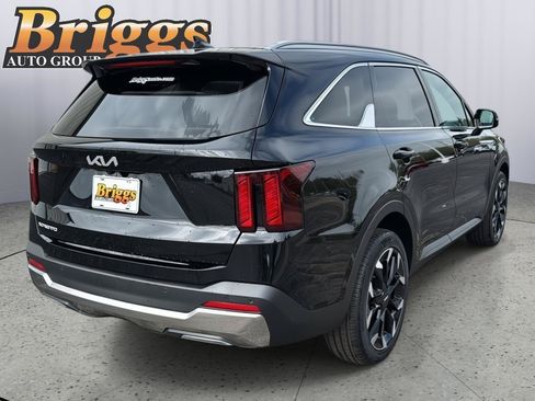 Used 2025 Kia Sorento EX FWD image 6