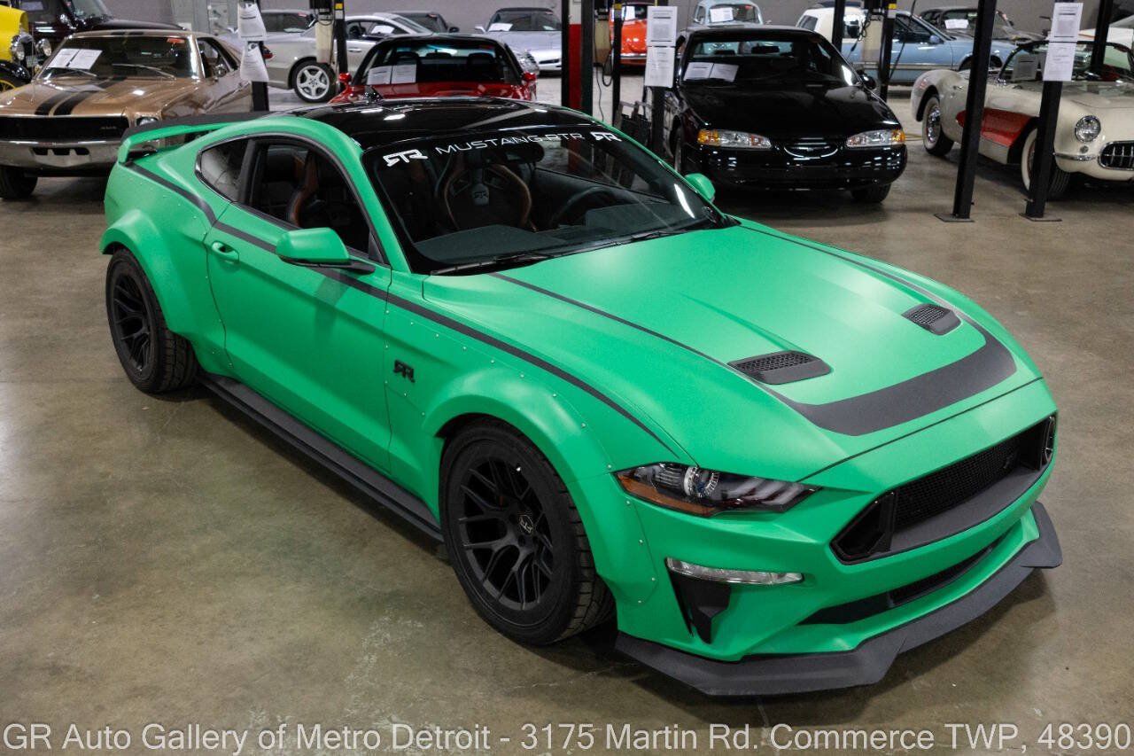 Used 2021 Ford Mustang GT Premium w/ GT Performance Package RWD image 9