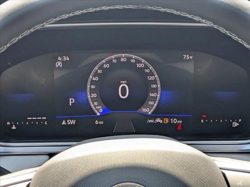 New 2025 Volkswagen Taos SE image 12