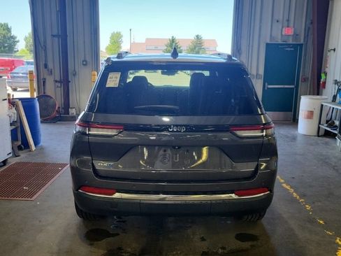 Used 2022 Jeep Grand Cherokee Limited 4xe w/ Luxury Tech Group II AWD/4WD image 4