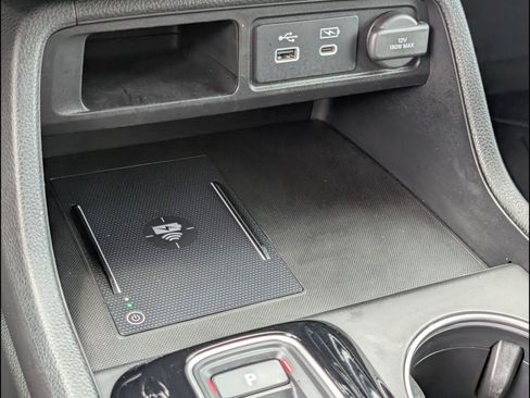 Certified 2025 Honda Pilot Touring image 19
