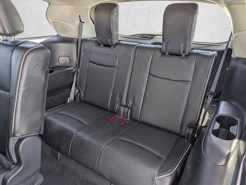 Used 2019 INFINITI QX60 Luxe w/ Essential Package FWD image 21