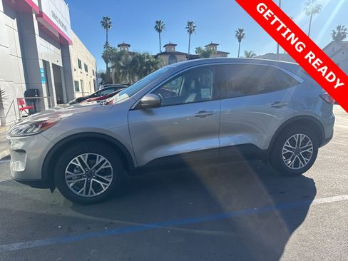 Used 2022 Ford Escape SEL image 3