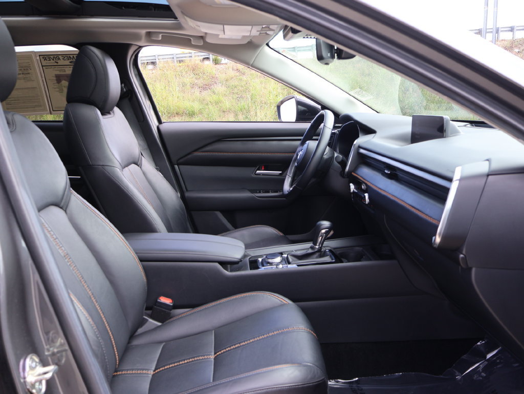 Used 2025 MAZDA CX-50 AWD 2.5 S w/ Premium Plus Pkg image 8