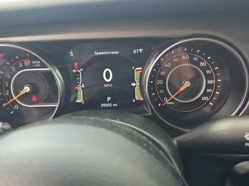 Used 2023 Jeep Gladiator Sport image 20