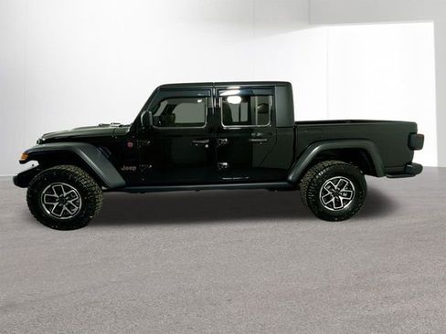 Used 2025 Jeep Gladiator Rubicon w/ Convenience Group image 29