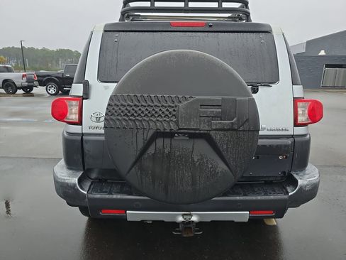 Used 2007 Toyota FJ Cruiser 2WD image 19