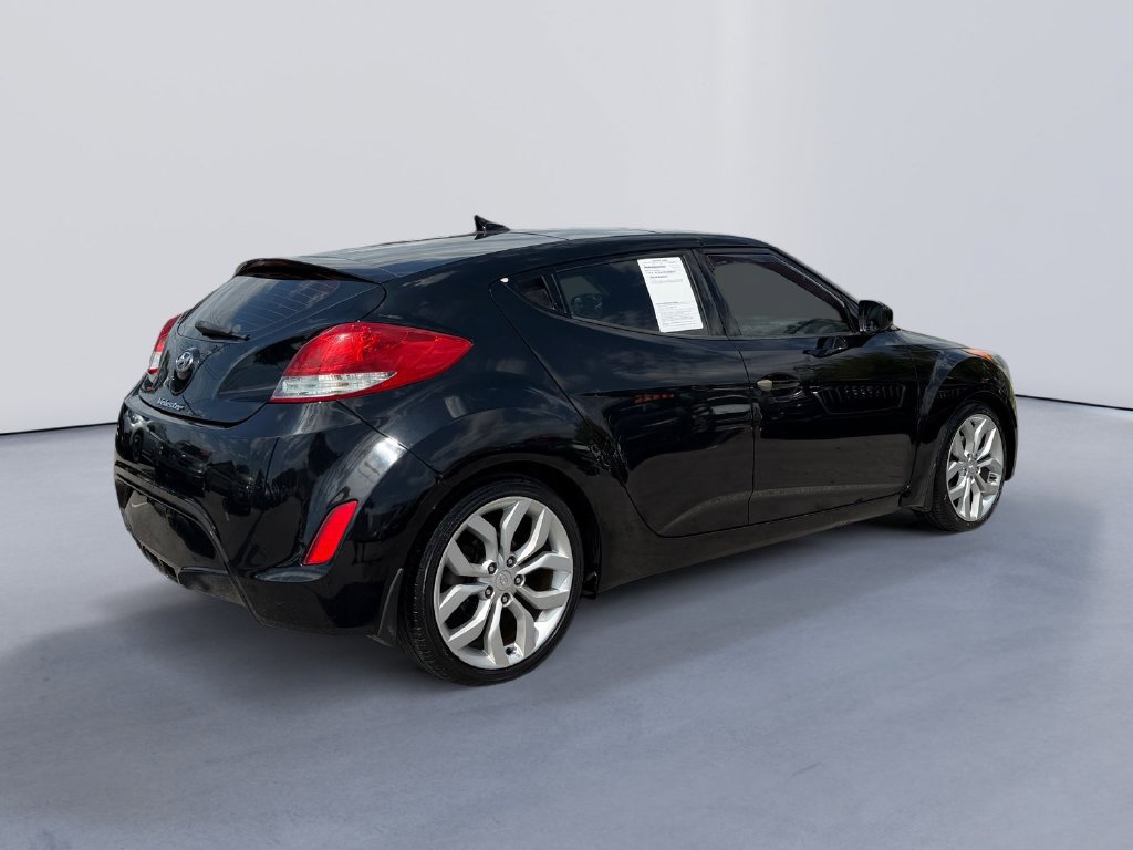 Used 2012 Hyundai Veloster w/ Style Pkg FWD image 3