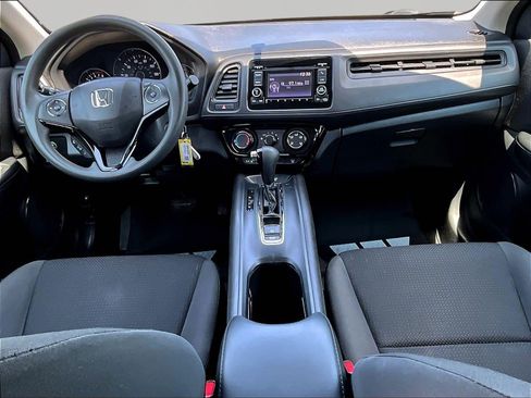 Used 2021 Honda HR-V LX image 7