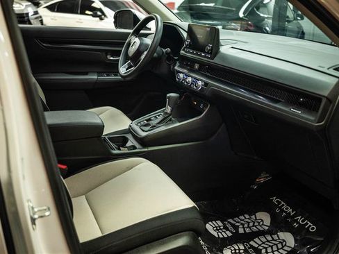 Used 2024 Honda CR-V LX image 13