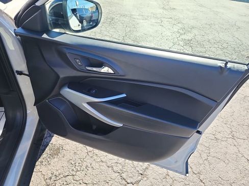 New 2026 Chevrolet Trax RS w/ Sunroof Package image 12