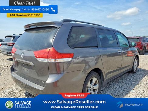 Used 2014 Toyota Sienna LE FWD image 4