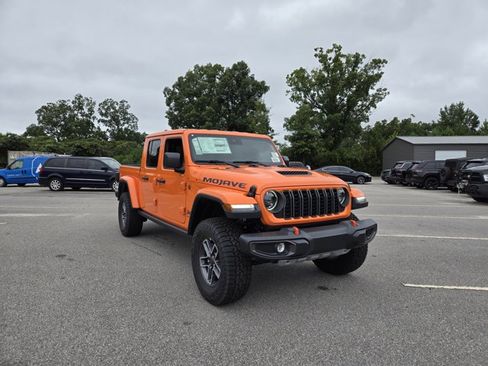 New 2025 Jeep Gladiator Mojave w/ Convenience Group image 3