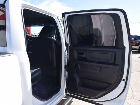 Used 2022 RAM 2500 Tradesman w/ Chrome Appearance Group image 12