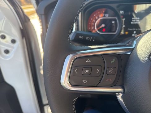 New 2026 Jeep Wrangler Unlimited Sahara AWD/4WD image 32