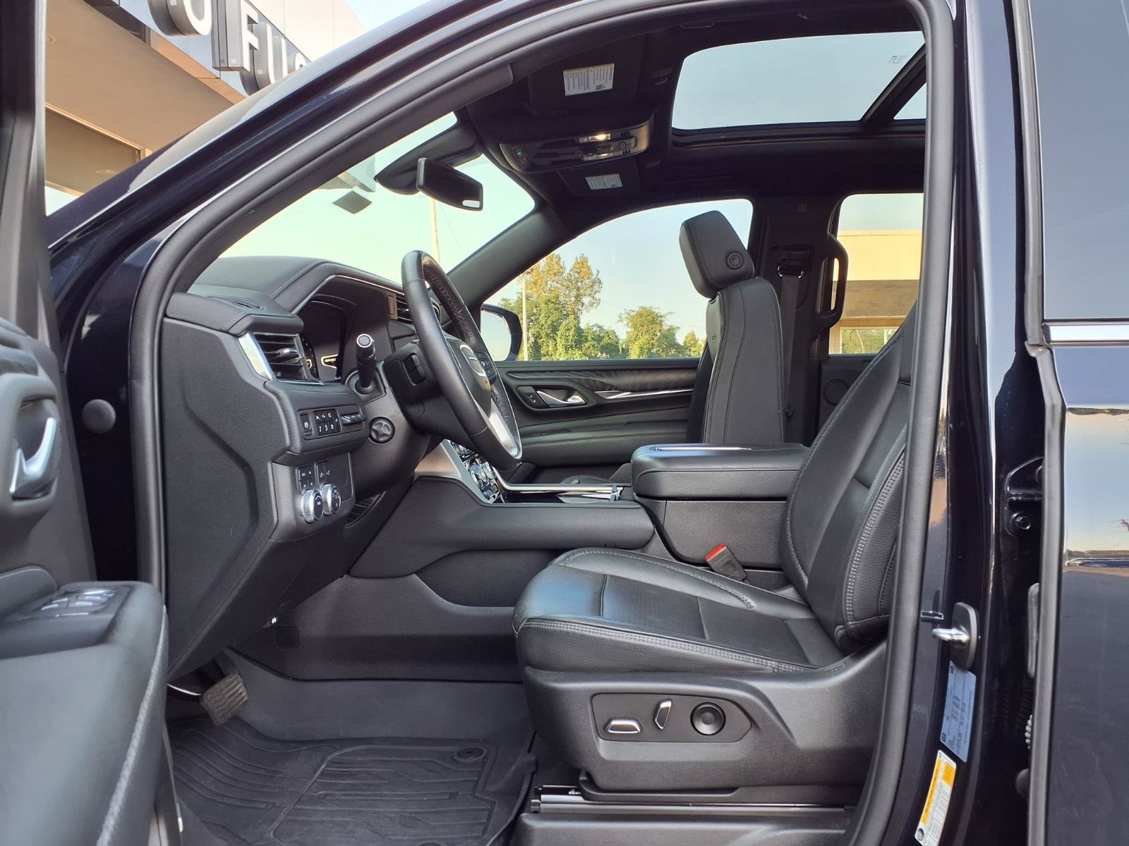 Used 2022 GMC Yukon Denali AWD/4WD image 23