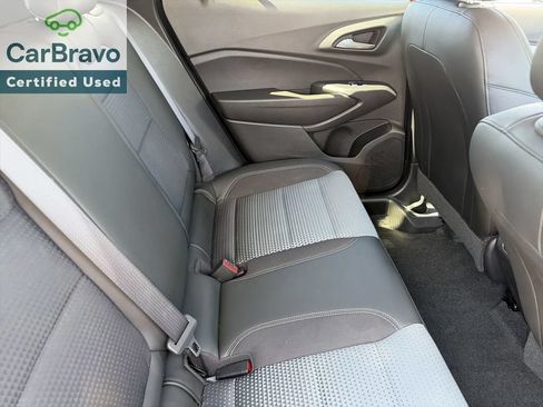 Certified 2025 Chevrolet Trax LT w/ Sunroof Package FWD image 12