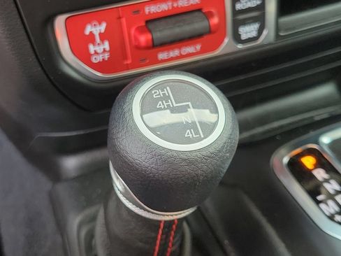 Used 2021 Jeep Wrangler Rubicon AWD/4WD image 27