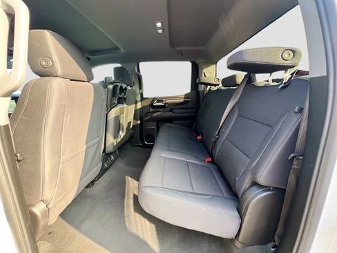 Used 2025 Chevrolet Silverado 1500 LT image 24