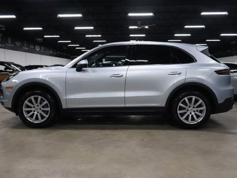 Used 2019 Porsche Cayenne S w/ Premium Plus Package AWD/4WD image 2