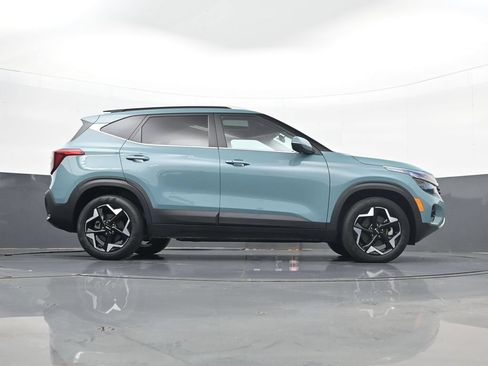 Used 2024 Kia Seltos EX AWD/4WD image 25