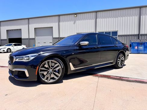 Used 2018 BMW M760i xDrive AWD/4WD image 2