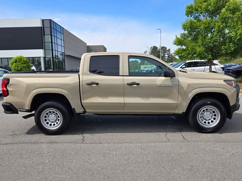 Used 2023 Chevrolet Colorado W/T RWD image 8