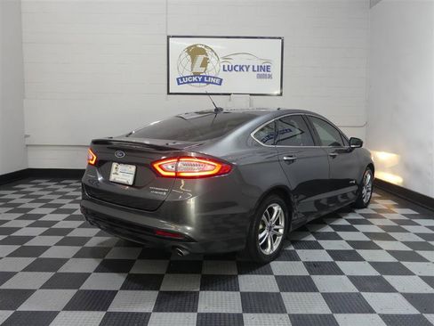 Used 2016 Ford Fusion Titanium FWD image 10