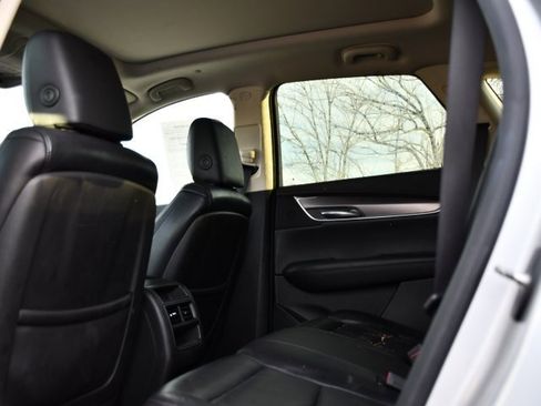 Used 2017 Cadillac XT5 Premium Luxury image 13