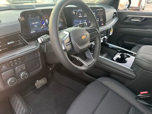 New 2026 Chevrolet Tahoe LS image 18